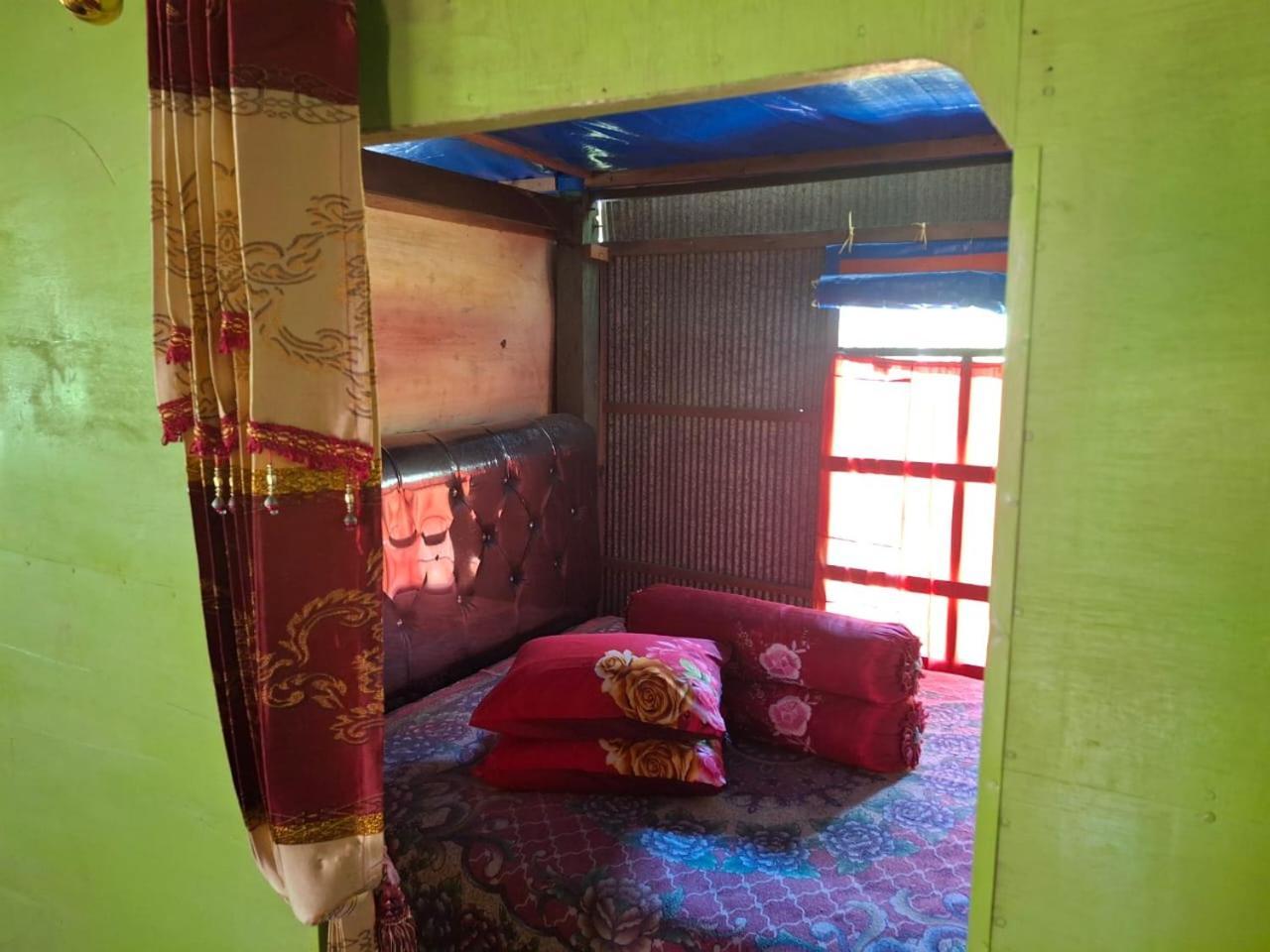 Kampoeng Karst Rammang Rammang Guest House Kasijala Стая снимка